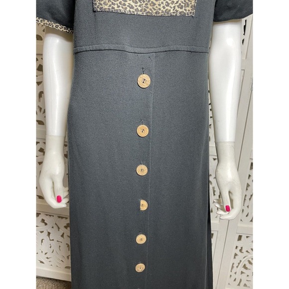 Sweet Jessie Women’s Brown Turtle Print Button Front Maxi Dress - Picture 7 of 13